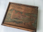 COLECIONISMO - Belíssima e antiga caixa em madeira do ` O Futuro Engenheiro ` completa com as peças em madeira. Medindo 26 x 21 cm.