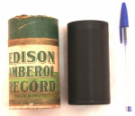 Antigo cilindro para fonógrafo da marca Edison Anberol Record, acondicionado em caixa original, anos 1900.