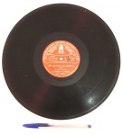 Casa Edison, disco 78 RPM, com a música `Se queres eu choro` por G. Almeida e A. Camillo e `A evocação` com mestre Patápio Silva, 10 polegadas, disco do período entre 1904 e 1912, raridade da música brasileira.