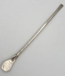 Bomba para chimarrão de metal espessurado a prata, com símbolo da "Piteira", conhecida também como corneta, inscrição I.N.Matte, compr. 20 cm.