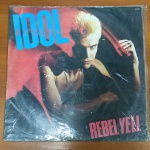 ESTRANGEIRO - Disco de Vinil Billy Idol "Rebel Yell" - LP