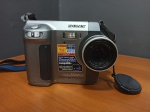 Câmera Fotográfica Sony MVC-FD90 com Cabos Manual + 2 Cartuchos - impecável, disquetes novos, câmera era a sensação da década de 90, perfeito funcionamento e conservação. acompanha manual.