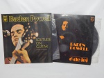Dois LPs do artista Baden Powell: "Solitude on Guitar" (1973) e "É de lei" (1972).