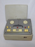 Antigo gravador VHS Norelco, modelo EL-3541, no estado.