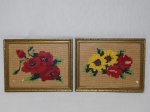"Flores"  Duas tapeçarias emolduradas com vidro. 17,5 x 23cm cada.