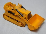 Réplica miniatura do trator Fiat FL10, escala 1:24, lançado pela manufatura Lintorf, metal esmaltado, Alemanha. Perdas na esmaltagem. Comp. 21cm.
