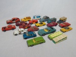 Vinte (20) miniaturas de carrinhos sortidos. Alguns no estado.
