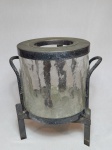 Champagneira em vidro, estrutura em metal prateado, base trípode, para 1 garrafa. Marcas do tempo. 30 x 27cm.