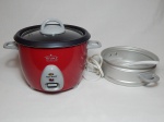 Panela elétrica para arroz, manufatura Rival, modelo RC61, 120V. Funcionando, porém sem garantias. Alt. 16cm.