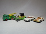 COLECIONISMO - Quatro carrinhos miniatura em metal. Manufatura Matchbox: Caminhão guincho verde, Monstercar, Doctor Emergency e ford Capri II. Todos no estado. Comps. 11 - 10 - 10,5 e 10cm.