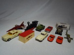 COLECIONISMO - Onze carrinhos miniatura em metal e plástico, diversas manufaturas. Comp. da maior 11cm.