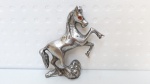 Escultura de cavalo em metal conforme fotos.