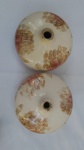 Oportunidade - Par de Cúpula, uso geral em cerâmica, mede 28 x 13 cm.