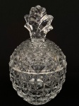 Bomboniere em cristal europeu lapidado em feitio Abacaxi med 14x8cm - com bicado no pegador