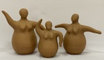 Salvador/Bahia - Trio Gordinhas Esculturas em barro cozido med 16, 19 e 21cm