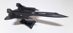 Miniatura Avião de metal Blackbird com base, escala 1:200. Está em bom estado de conservação.