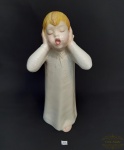 Escultura Anjo em Ceramica Vitrificada Weiss . medida: 36 cm altura Apresenta Bicado no Cabelo