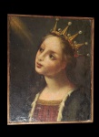 SANTA CATARINA MÁRTIR GLORIOSA  ESCOLA ITALIANA -  OLEO SOBRE CANVAS - EXCEPCIONAL PINTURA SETECENTISTA REPRESENTANDO A VIRGEM SANTA CATARINA VISLUMBRANDO OS CÉUS QUE SE ABREM NO MOMENTO DO SEU MARTÍRIO. A SANTA É REPRESENTADA COM SUA DIGNIDADE DE NOBRE CINGINDO VESTES REAIS COM MANTO DE ARMINHO E COROA DE PRINCESA. LINDA EXPRESSÃO! ITALIA, SEC. XVIII. 29 X 35 CM.NOTA: Santa Catarina, filho do rei Costus e da rainha Sabinela, nasceu em Alexandria, no Egito, no fim do século III. Distinguia-se por sua inteligência e por sua beleza. Era pagã como seus pais. Dois sábios de Alexandria foram os seus mestres e, tão rápidos foram seus progressos, que aos treze anos era mestra nas sete artes livres: eloqüência, poesia, música, arquitetura, escultura, plástica e coreografia. Quando seu pai, rei Costus, faleceu, Catarina retirou-se com sua mãe Sabinela para as montanhas da Cilícia. Sabinela encontrou-se com um eremita cristão chamado Ananias que a instruiu na fé cristã. Sabinela aderiu à Jesus Cristo e recebeu o Batismo. Como verdadeira cristã, desejou que também a sua filha Catarina conhecesse o Cristianismo e se tornasse discípula de Jesus Cristo. Catarina, porém, resistia às insistências da mãe. Um sonho significativo que tiveram mãe e filha foi o meio empregado por Deus para chamar Catarina à verdadeira fé. Desejosa de conseguir aquilo que o sonho lhe prometera, instruiu-se nas verdades da religião cristã. Suficientemente preparada, Catarina recebeu o batismo. Catarina  Serva e Apóstola de Jesus Cristo. Príncipes de diversas regiões que ouviam falar da sabedoria e da beleza de Catarina, desejavam casar-se com ela. Catarina, porém, foi radical em sua decisão de renunciar ao casamento e a todas as honras e riquezas da terra, para servir exclusivamente a Jesus Cristo. Era ousada em combater os deuses pagãos e em falar ao povo do Deus verdadeiro. Com apenas dezoito anos, em discussão pública, confundiu os maiores filósofos da cidade em que morava. No ano de 307, o imperador Maxêncio decretou uma perseguição aos cristãos de Alexandria. Para conseguir o seu objetivo promoveu uma festa no templo dos deuses e convocou todo o povo para oferecer incenso aos ídolos. Por medo da morte, os cristãos, viam-se constrangidos a oferecer incenso a estes deuses em quem não acreditavam. Ciente destes acontecimentos, Catarina que temia unicamente a Deus, enfrentou o imperador Maxêncio. Ele procurou confrontar as afirmações de Catarina e lhe provar que o Cristianismo era um absurdo. A jovem corajosa ficou inabalável em sua fé. Catarina  vencedora de uma disputa com sábios Ante a firmeza de Catarina, o imperador convocou os sábios do Império para uma disputa com a jovem Catarina. No dia combinado os sábios compareceram ao palácio real. Catarina também se apresentou. Maxêncio no seu trono e grande número de alexandrinos assistiam à disputa. Os sábios expuseram a sua doutrina em defesa da autoridade dos deuses. O auditório aplaudiu. Catarina falou da Divindade eterna, Criador do céu e da terra, e da humanidade do Verbo. Sua firmeza e a clarividência de tudo o que afirmava, abalou as convicções dos sábios e todos passaram a acreditar em Deus. Muitas pessoas presentes ao debate, também se converteram ao cristianismo. Maxêncio, enfurecido com os sábios que reconheceram a falsidade dos deuses, mandou que todos eles fossem queimados vivos em praça pública. Por ordem de Maxêncio, Catarina foi encarcerada. No dia seguinte, o imperador mandou chamá-la à sua presença. Apaixonado por sua beleza procurou conquistá-la por meio de adulações e propostas. Prometeu até dedicar-lhe um templo. Destemida, Catarina permaneceu firme em sua fé. Decepcionado, Maxêncio ordenou que a flagelassem e a deixassem no cárcere sem comer e sem beber. Num sonho, a imperatriz viu Catarina no cárcere, rodeada de luz e assistida por pessoas vestidas de branco. Pediu então ao General Porfírio que a levasse ao cárcere. O General que já havia perdido a fé nos deuses dos pagãos e se inclinava a aderir ao Cristianismo, atendeu prontamente o pedido da imperatriz. Chegaram ao cárcere durante a noite e a viram iluminada por grande claridade. Foi para ambos a hora da graça de Deus. Conversaram longamente com Catarina. A adesão a Cristo, esclarecida e corajosa, foi o fruto deste encontro. Catarina animou-os a se prepararem para as consequências de sua decisão, inclusive para o martírio. Pofírio comandava a primeira corte dos guardas imperiais: 500 homens. Confirmado na fé, anunciou aos seus soldados a Boa Nova de Jesus. Muitos se converteram. Catarina passou doze dias na prisão. Foi então convocada a comparecer ao tribunal. O imperador ficou surpreso ao vê-la mais bela do que antes, apesar do jejum e da flagelação. Ordenou que os guardas fossem castigados se não revelassem quem a havia socorrido na prisão. Para defender a vida dos guardas, Catarina declarou: se estou com boa aparência, é porque Aquele que eu confessei diante de ti dignou-se alimentar a mim com pão celestial. Mais irritado ainda, Maxêncio acusou-a de feiticeira e ordenou que fosse torturada e assassinada. A caminho do suplício, Catarina converteu a muitos que insistiam com ela para que atendesse aos desejos do imperador. Foi então que um alto funcionário da corte teve uma idéia diabólica. Ele foi ter com o imperador e propôs que Catarina fosse condenada ao suplício da máquina com facas e pontas de ferro em quatro grandes rodas que, ao se movimentarem em sentidos diversos umas das outras, despedaçariam o corpo colocado no meio delas. A máquina foi colocada na praça pública e Catarina foi trazida para o local. Enquanto preparavam o suplício, Catarina permaneceu tranquila, em oração. Ao terminar a oração, eis que um Anjo desceu do céu num turbilhão e quebrou a máquina com tal ímpeto que os pedaços se projetaram sobre os algozes. Algumas pessoas morreram atingidas pelos pedaços das rodas, e outras, pelo raio. Por esse motivo a Roda Quebrada passou a ser o símbolo de Santa Catarina de Alexandria. Após este acontecimento Catarina retornou à prisão. A imperatriz foi ter com seu marido e lhe disse: por que lutas contra o Senhor meu Deus? É uma loucura te ergueres contra o Criador! Pensas que terás êxito? Reconhece, ao menos agora, nas rodas quebradas, o poder do Deus dos cristãos. Irritado por ver que sua esposa professava a fé em Jesus Cristo, ordenou aos carrascos que a levassem ao lugar do suplício para ser martirizada. Na manhã seguinte, o imperador ficou sabendo que o General Porfírio e seus soldados haviam embalsamado e sepultado o corpo da imperatriz. Encolerizado, ordenou que Porfírio e seus soldados fossem decapitados e que seus corpos fossem devorados pelos cães. Alguns dias depois, o imperador Maxêncio pediu que lhe trouxessem Catarina e lhe disse: embora sejas mais culpada do que todos aqueles que, seduzidos por teus feitiços, incorreram, por tua causa, à sentença de morte, todavia, se te arrependeres e ofereceres incenso aos nossos deuses onipotentes, poderás reinar feliz conosco e ser nomeada a primeira dama em nosso império. Catarina desprezou as promessas do imperador e lhe declarou ser fiel a Jesus Cristo. Maxêncio então ordenou que fizessem Catarina sair de sua presença e que fosse imediatamente decapitada. Quando Catarina se dirigia ao lugar do martírio, viu a multidão que a seguia e que muitos choravam. Disse-lhes: se alguma piedade natural vos comove a meu respeito, peço-vos: alegrai-vos comigo, pois vejo Nosso Senhor Jesus Cristo que me chama. Ele é a soberana recompensa dos Santos, a beleza e a coroa das Virgens. Pediu ao carrasco que lhe desse tempo para orar. Após a oração Catarina estendeu o pescoço e disse ao algoz: eis que Nosso Senhor Jesus Cristo me chama! Faze o que tens a fazer! Então o algoz, de um só golpe, decepou-lhe a cabeça. Segundo a tradição, religiosos que moravam no Sinai sepultaram o corpo de Catarina no mais alto pico do Monte Sinai. Este pico passou a ter o nome de Monte Katharin. No século VI, o imperador Justiniano ordenou a construção da Igreja e do Mosteiro de Santa Catarina, no Monte Sinai. A veneração a Santa Catarina teve novo impulso quando o seu corpo foi descoberto no Monte Katharin, no século VIII. Os monges o colocaram em caixa de ouro. Atualmente estas relíquias se encontram num sarcófago de mármore, na Igreja do Mosteiro de Santa Catarina. Numerosas Igrejas e Capelas são colocadas sob sua proteção. Santa Catarina é venerada como Padroeira da Congregação das Irmãs de Santa Catarina. Também é Padroeira dos jovens, das universidades, da corporação dos moleiros e dos fabricantes de carros. Sua festa é celebrada no dia 25 de novembro.