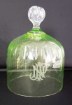 JOSÉ PAULINO NOGUEIRA BACCARAT URALINA. EXCEPCIONAL CLOUCHE A FROMAGE EM CRISTAL COM INCLUSÃO DE URALINA. ELEGANTE LAPIDAÇÃO E BELO MONOGRAMA JPN ENTRELAÇADO. PERTENCEU A UM DOS SERVIÇOS DE JOSÉ PAULINO NOGUEIRA, REPUBLICANO HISTÓRICO E HERÓICO BENEMÉRITO DE CAMPINAS FRENTE A EPIDEMIA DE FEBRE AMARELA DE 1889 QUE DIZIMOU 10% DA POPULAÇÃO. EXCELENTE ESTADO DE CONSERVAÇÃO! FRANÇA, SEC. XIX. 22,5 CM DE ALTURA X 18 CM DE DIAMETRO