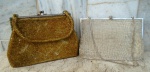 Duas Elegantes bolsas toilettes  uma com missangas dourada . Fecho e guarnição em metal dourado, interior em cetim. Med. 14 x 19 x 5 cm. Outra prateada com tecido  metalizado , linda com  guarniçao em metal cromado e fecho lindo de encaixe . Internamente também forrada em cetim no tom ouro velho . Junto espelhinho . Alça em cordão prateado Tudo perfeirto e em bom estado Medidas :14 x 18 x 3 cm.