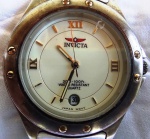 Relógio de pulso masculino da marca japonesa INVICTA , pulseira original , prova d água 30 metros , mecanismo quartz , com calendário - Funcionando . pulseira original.