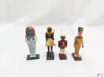 Jogo de 4 miniaturas da coleção Mistério dos Deuses do Egito da Salvat. Medindo em média 7cm de altura