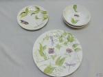 Jogo de 4 pratos em porcelana Luis Salvador flora, pintados à mão. Sendo 1 raso, 2 fundos e 1 de sobremesa
