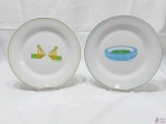 Lote de 2 pratos decorativos em porcelana com estampa do Rio de Janeiro. Medindo 25cm de diâmetro.