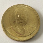35. Reprodução banhada a Ouro de moeda da URSS, 1949, busto de STALIN. Mede 25mm. Esta peça se trata de uma réplica