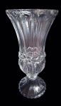 Grande e espetacular floreira em espesso e pesado cristal europeu, Medida 40 cm de altura. NÃO PODE SER ENVIADA PELOS CORREIOS.