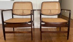 SERGIO RODRIGUES - Par de belas cadeiras em jacarandá e palhinha indiana designer Oscar Niemeyer .