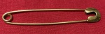 Antigo broche em ouro 18 K , representando Alfinete , PT 5,3g , Medida : 8 cm.