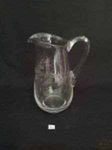 Jarra de Agua / Suco em Cristal Lapidação Folhas . medida: 24 cm altura x 9 cm diametro