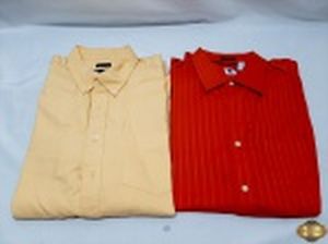 Lote de 2 camisas sociais originais de manga longa em algodão. Sendo ambas da GAP tamanho XL.
