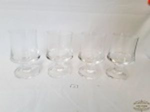 4 Taças Vinho  em  Cristal Translucido Pé disco. 6,5 cm x 12 cm altura