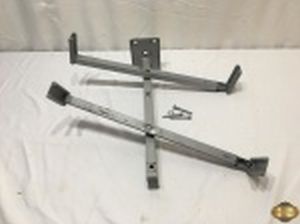 Suporte para tv de tubo de parede em metal esmaltado. Medindo 45cm de largura x 40cm de profundidade.