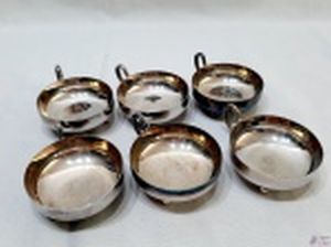 Jogo de 6 taças de sorvete em prata 90  alça trabalhada e pe bola. Medindo 8,5cm de diâmetro x 4,5cm de altura.