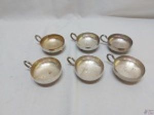 Jogo de 6 taças de sobremesa em prata 90 Eberle. Medindo 8,5cm de diâmetro x 4,5cm de altura. Banho com desgaste.