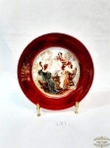Prato decorativo Porcelana Possivelmente Europeu Cenas Galantes. Medida: 18 cm diametro.