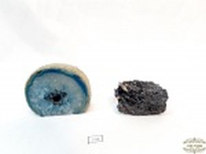 Lote 02 Pedras drusas  Brasileiras  Medida: 9 cm x 7 cm altura e 07 cm altura