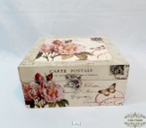 Grande Caixa Porta Joias em Madeira MDF  com Decoupagem de Flores. Medida: 25 cm x 25 cm x 12 cm altura