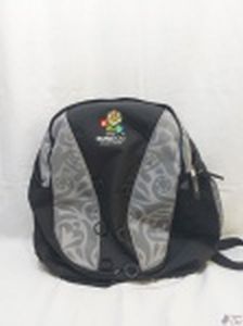 Mochila em nylon com propaganda da Euro 2012. Medindo 40cm x 40cm.