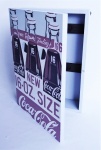 Caixa em madeira da Coca-Cola para guarda de chaves . Medida 30x20cm. VEJA FOTO EXTRA.