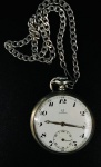Antigo e lindo relógio de bolso Omega Ferradura, pequena marca ao lado. (RELÓGIO FUNCIONANDO)