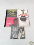 Lote 05 Cds Diversos sendo Bon Jovi ; Foo Fighters; rod stewart ; simple mids ; The Best of Poison 20 years of rock