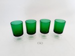 Jogo 4 Taças Aperitivo em Vidro Verde base Translucida. Medida: 5 cm diametro x 9 cm altura