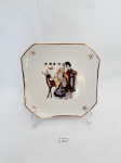 Prato Decorativo Quadrado Porcelana Oriental. Medida:21 cm x 21 cm