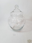 Compoteira bojuda em vidro tranlucido. medida 19 cm altura sem a tampa x 11,5 cm de diametro
