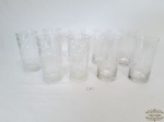 Lote 9 Copos Longos Agua / Suco em Vidro Ricamente Trabalhados. Medidas 14 cm altura x 7 cm diametro.