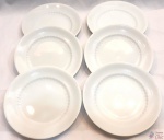 6 Pratos De Bolo Sobremesa Em Porcelana Branca. MEDINDO:19CM DE DIÂMETRO - UM DOS PRATOS COM BICADO NA BORDA.